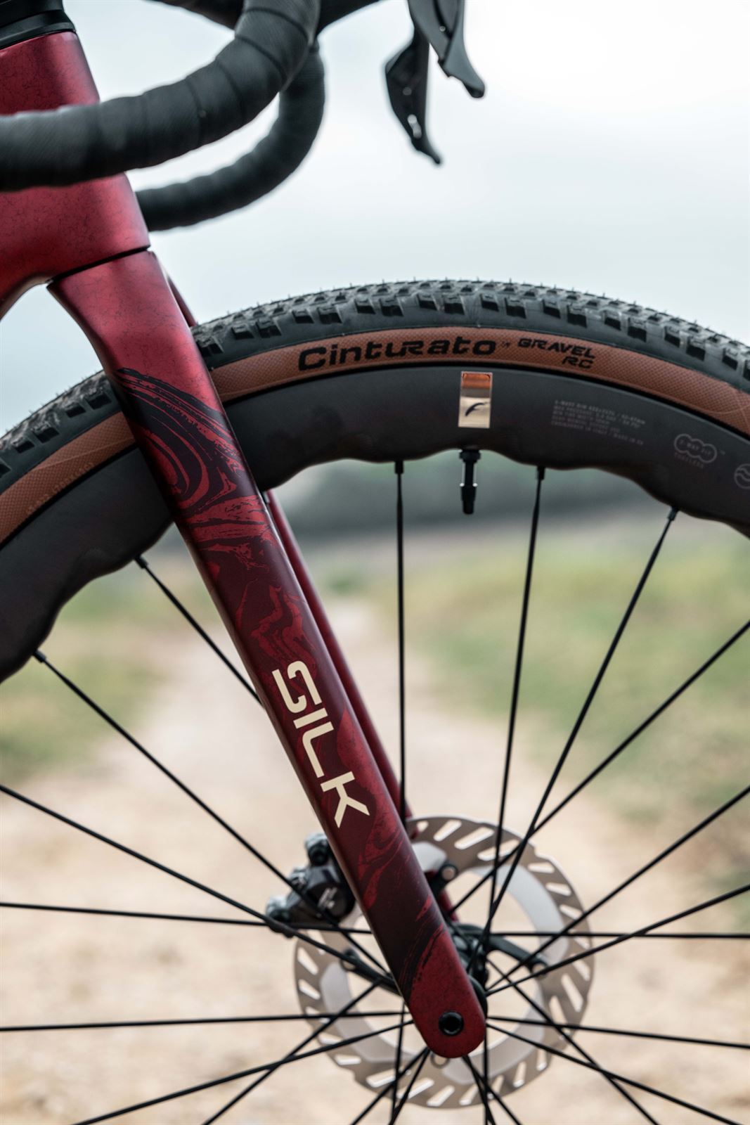 BICICLETA GRAVEL MEGAMO SILK GRX DI2 2025 GARNET - Imagen 7