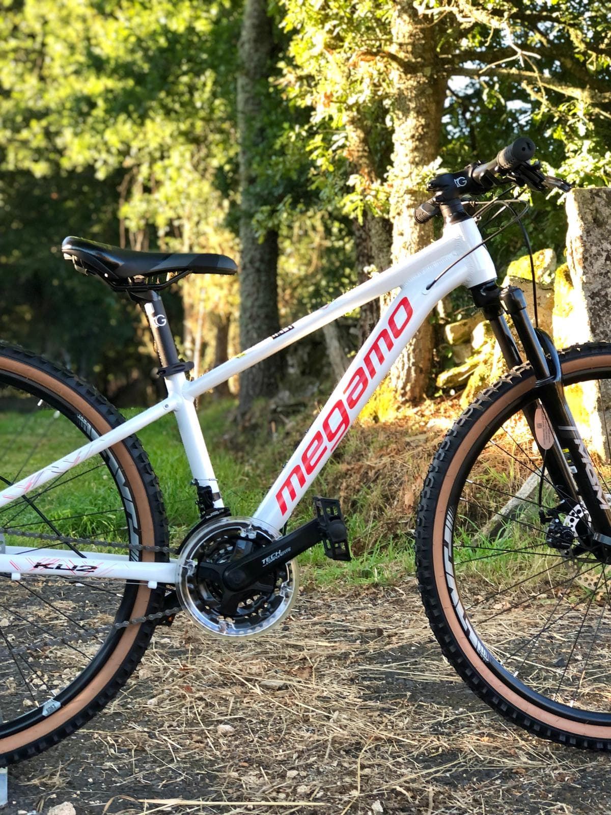 Bicicleta MTB 26¨MEGAMO KU2, COLECCIÓN 2024, "BLANCO/ROJO" - Imagen 2