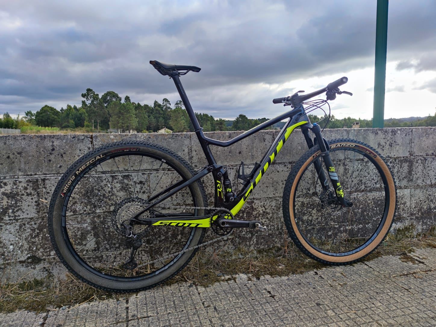 BICICLETA MTB 29¨SCOTT SPARK RC TALLA L - Imagen 3