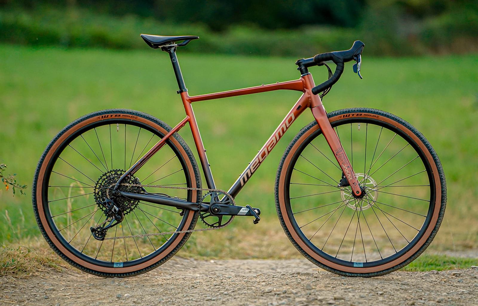 MEGAMO JAKAR 30 2025 BICICLETA GRAVEL - Imagen 5