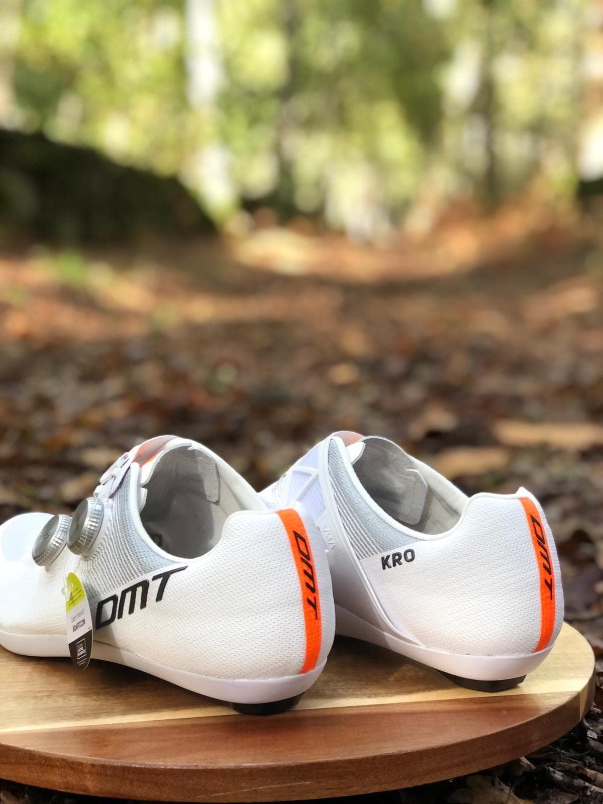 NUEVA ZAPATILLA DMT KR0 EVO BLANCO/PLATA + CALCETINES DMT CLASSIC RACE DE REGALO - Imagen 3